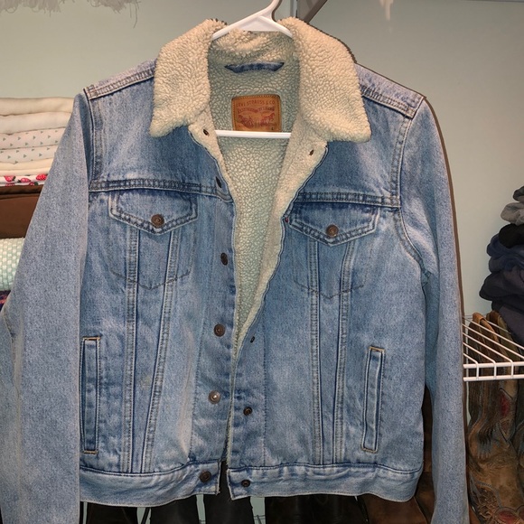 Levi's Jackets & Blazers - Levi’s Sherpa Denim Jacket